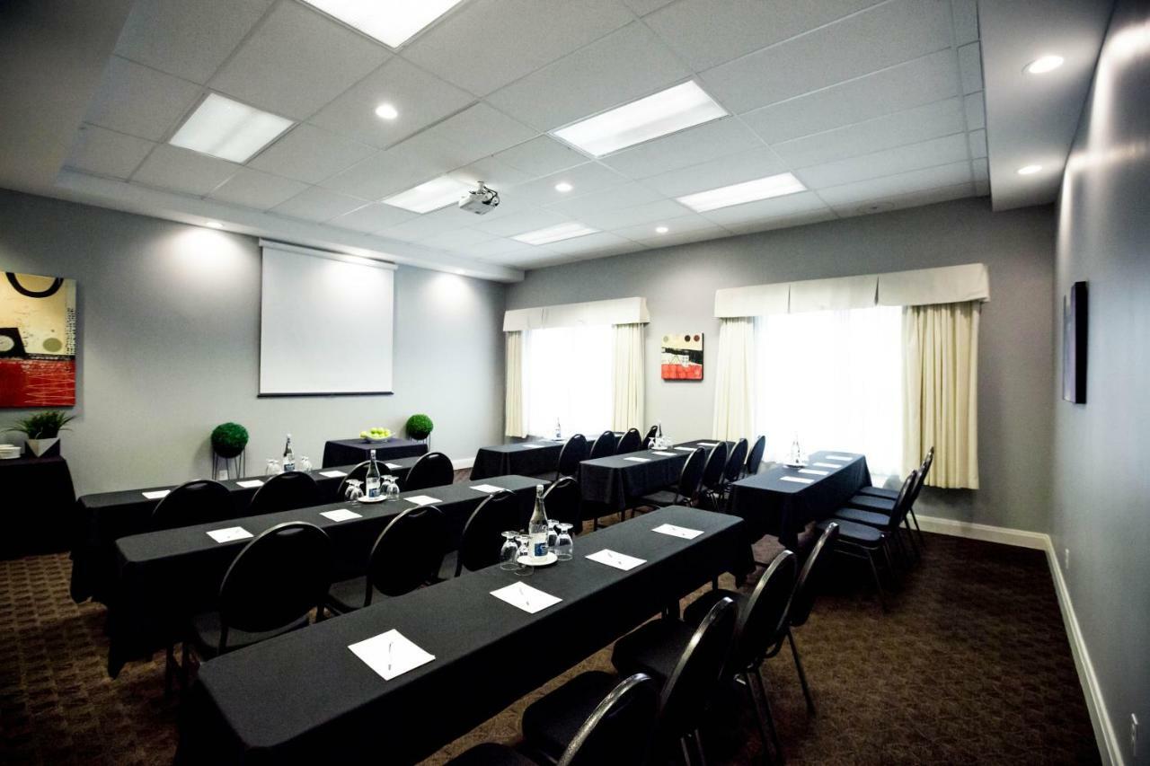 Hotel And Conference Centre 3*